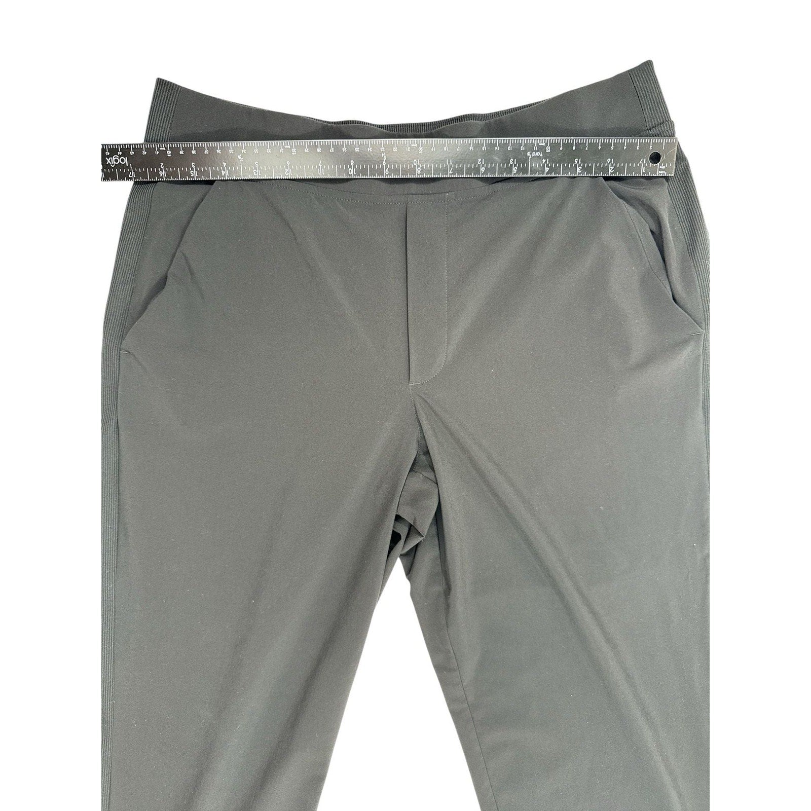 Athleta Brooklyn Ankle Pant Black Size 12 Mid-Rise Pull-On Travel Pants