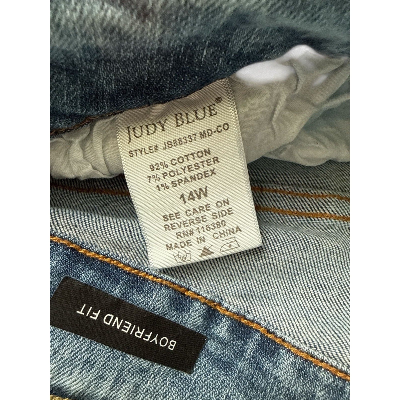 Judy Blue Los Angeles Boyfriend Fit Jeans Size 14W Medium Wash
