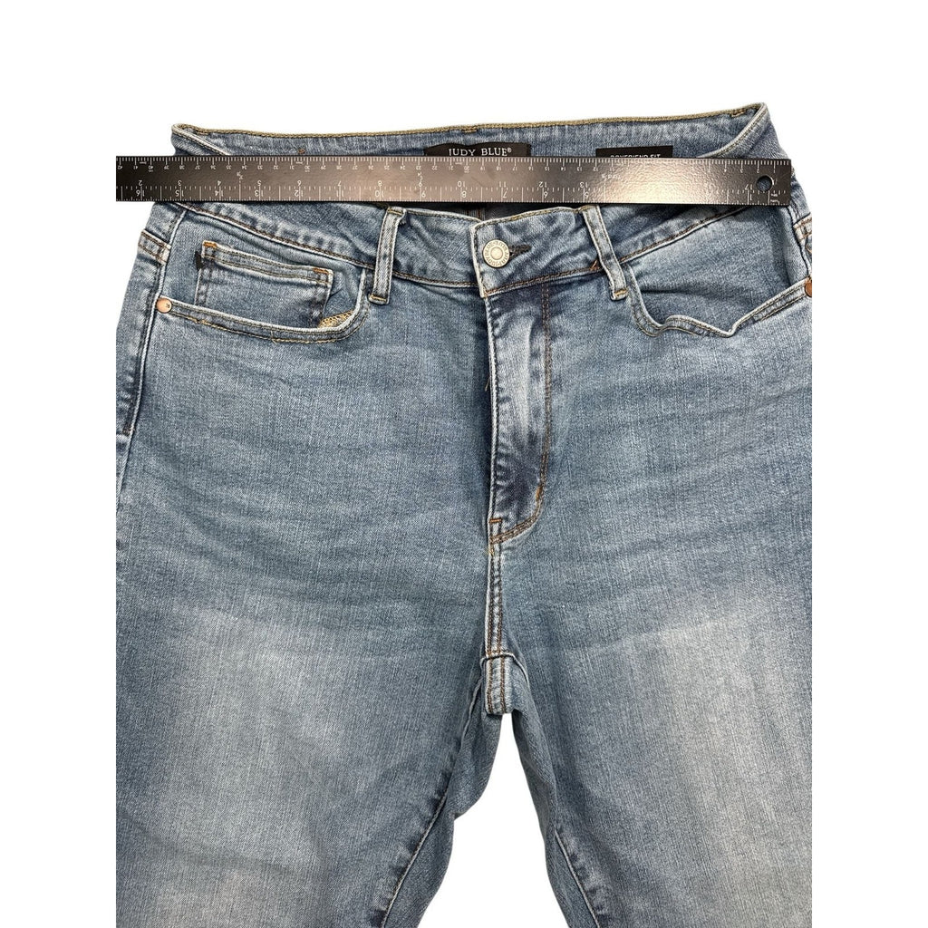 Judy Blue Los Angeles Boyfriend Fit Jeans Size 14W Medium Wash